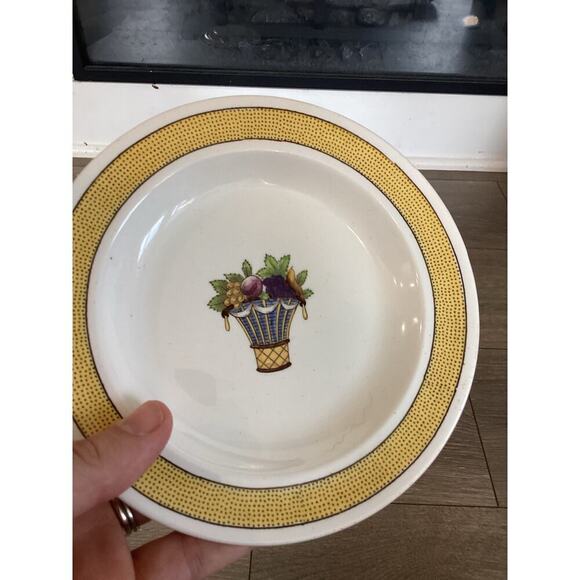 Vtg Wedgewood Directoire Luncheon Plate Bread Butter White Yellow Fruit Basket - Picture 7 of 8